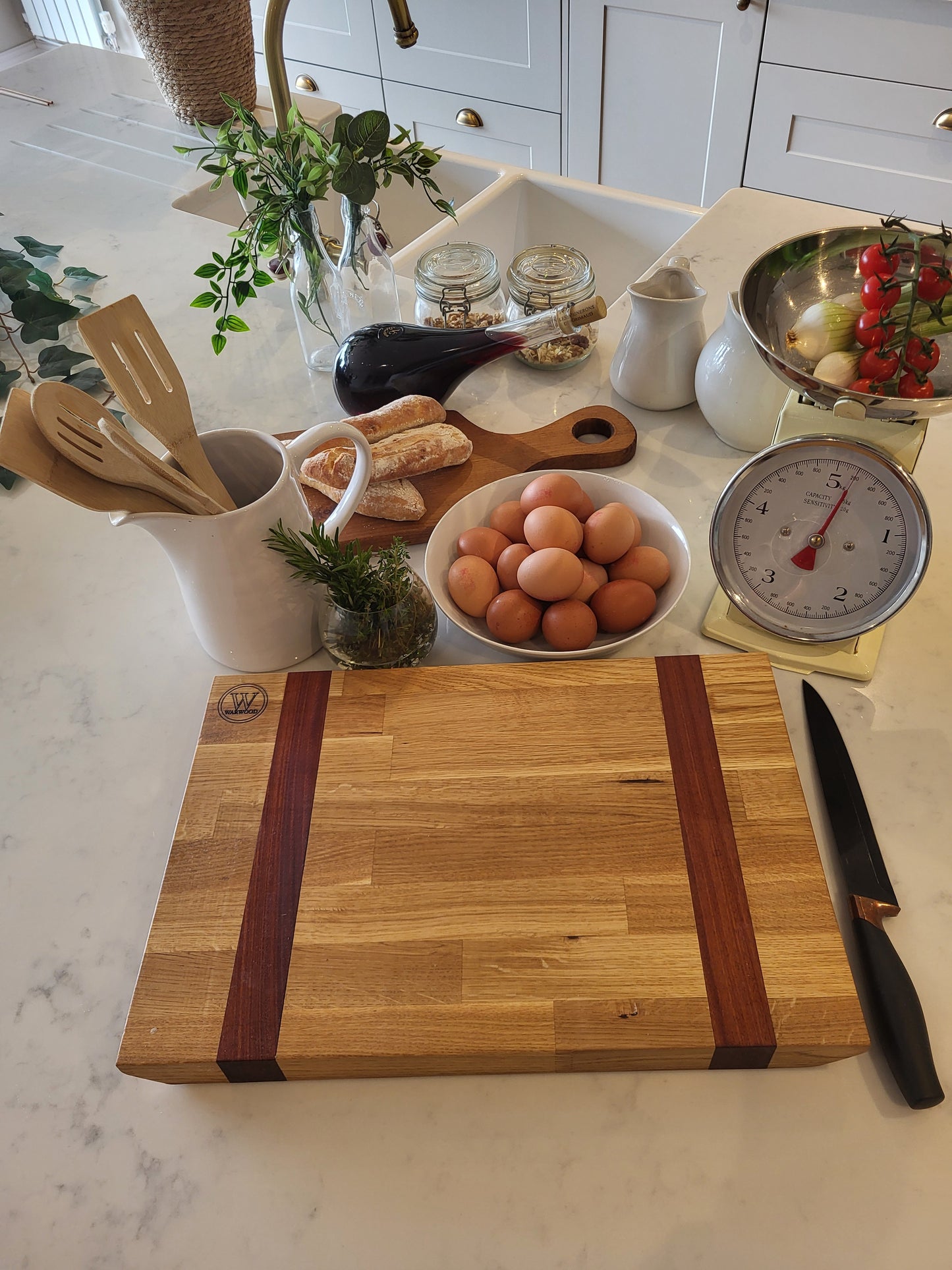 Heritage Oak Cutting Board with Sapele Accents